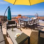 Aryjina Kuca, Duplex With Terrace Offering Sea And Mountain Views * Kaštela