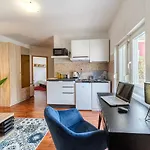 Aryjina Kuca, Duplex With Terrace Offering Sea And Mountain Views *