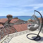 Aryjina Kuca, Duplex With Terrace Offering Sea And Mountain Views Kaštela