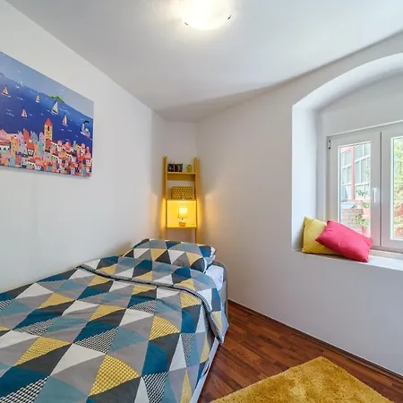 Apartman Aryjina Kuca, Duplex With Terrace Offering Sea And Mountain Views Kaštela