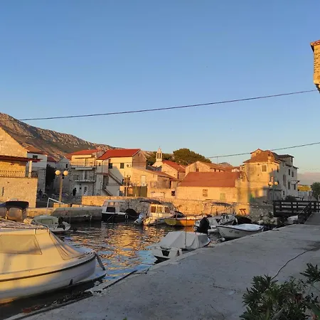 Aryjina Kuca, Duplex With Terrace Offering Sea And Mountain Views *